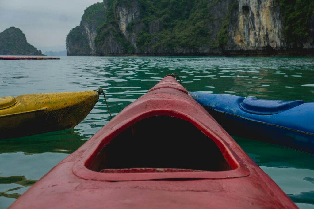 How Does the Intensity of Kayaking Impact Calorie Burn?