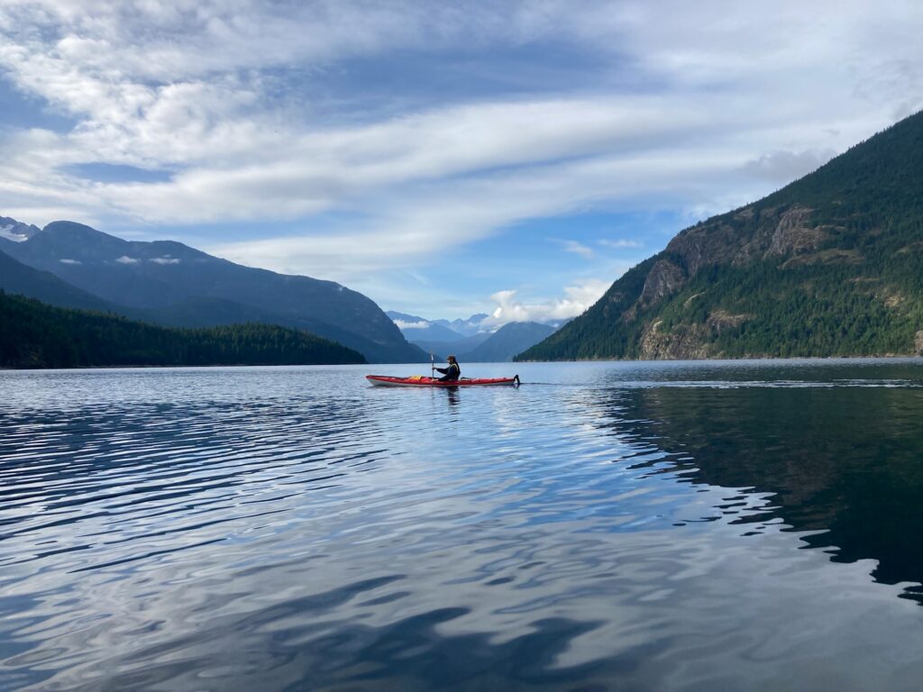 How Long Should You Kayak to Maximize Calorie Burn?