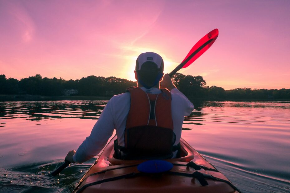 Inflatable Kayak vs Hardshell Kayak: Which One is Right for You?